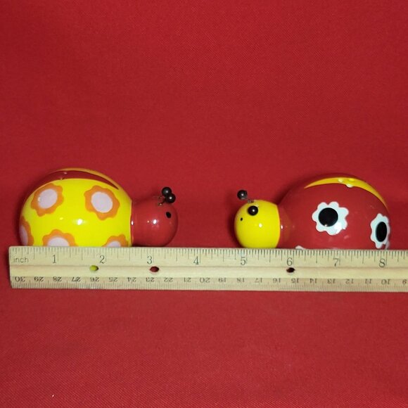 Ladybug Garden Colorful Ceramic Salt & Pepper Shakers - Picture 9 of 10